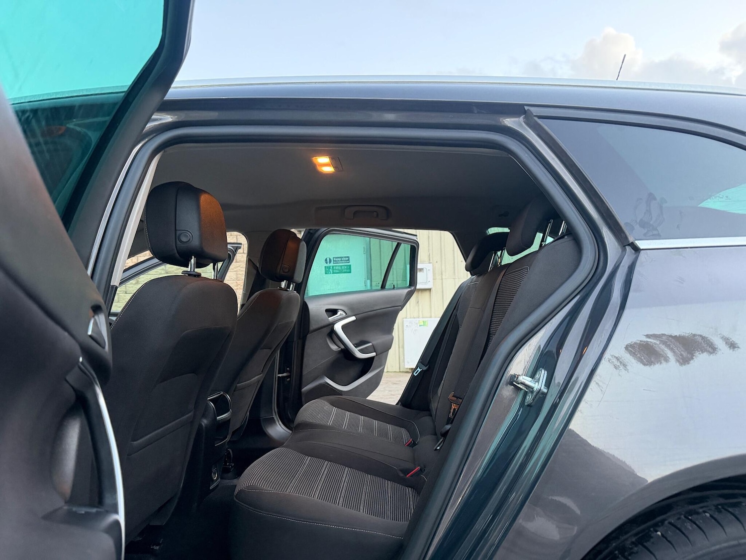 Used Vauxhall Insignia 2015 for sale - 76377812: Photo 13