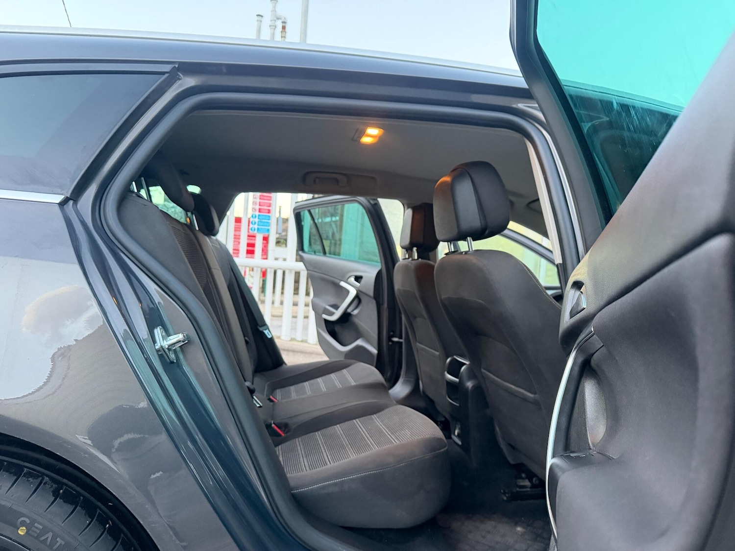 Used Vauxhall Insignia 2015 for sale - 76377812: Photo 14