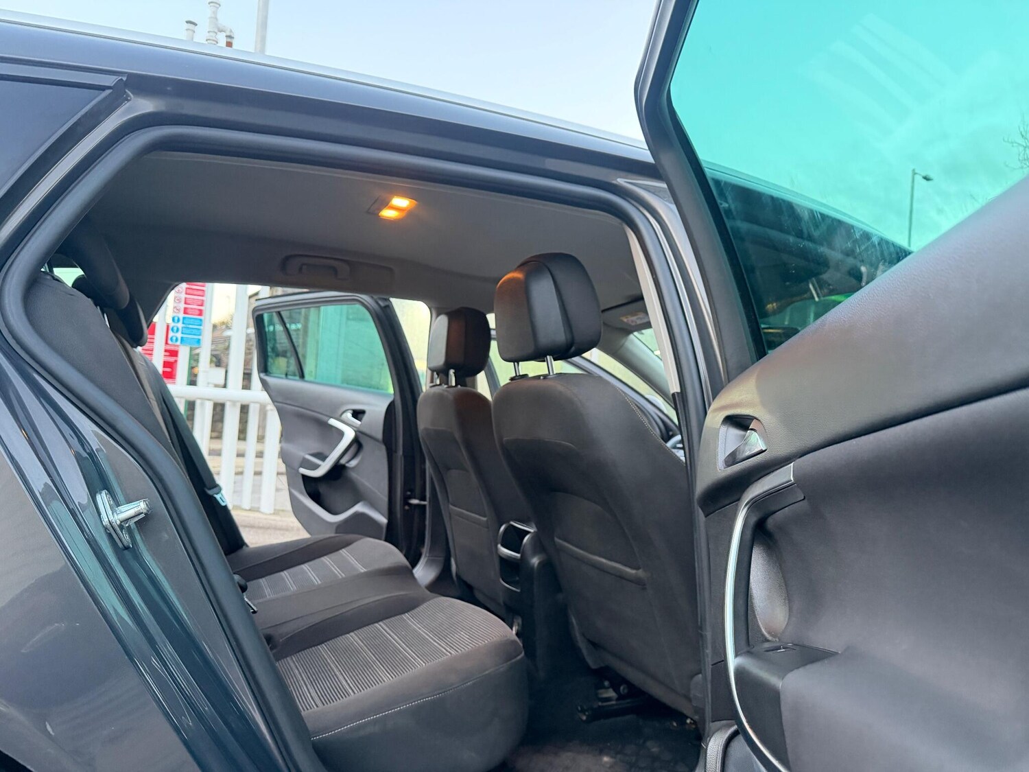 Used Vauxhall Insignia 2015 for sale - 76377812: Photo 15