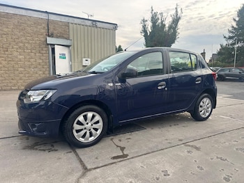 Used Dacia Sandero 2016 for sale - 75780895: Photo