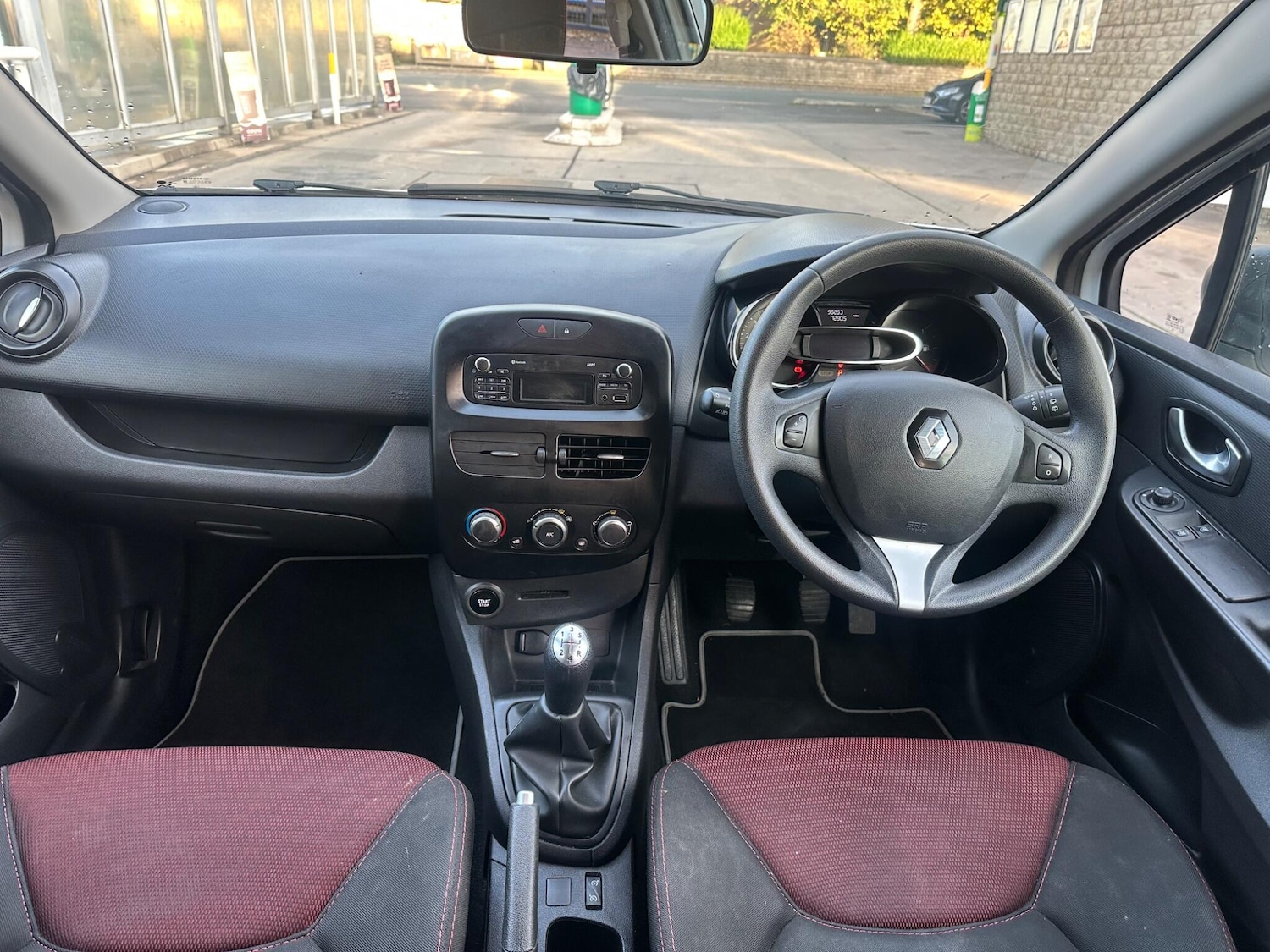 Used Renault Clio 2016 for sale - 76990362: Photo 18