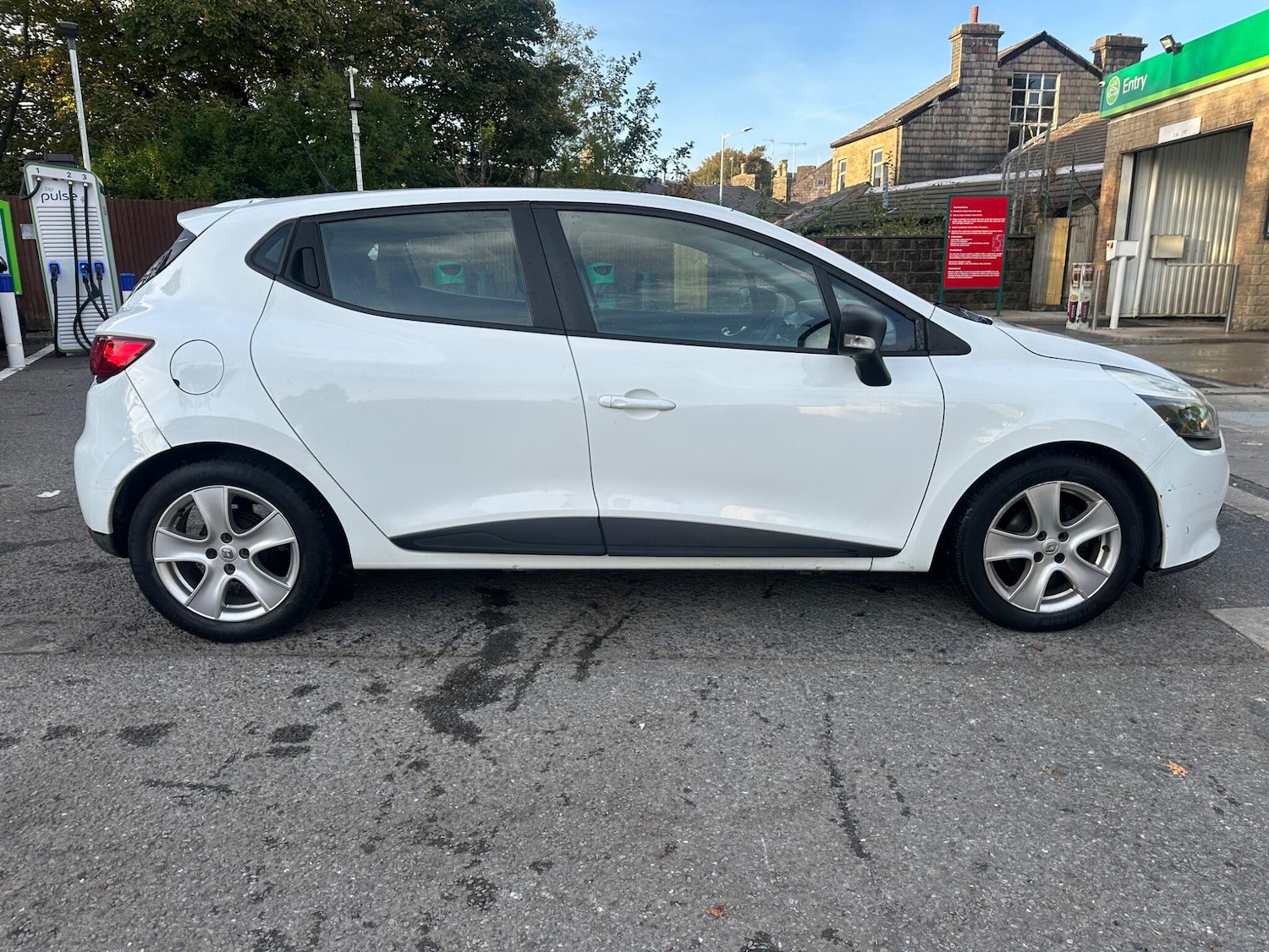 Used Renault Clio 2016 for sale - 76990362: Photo 7