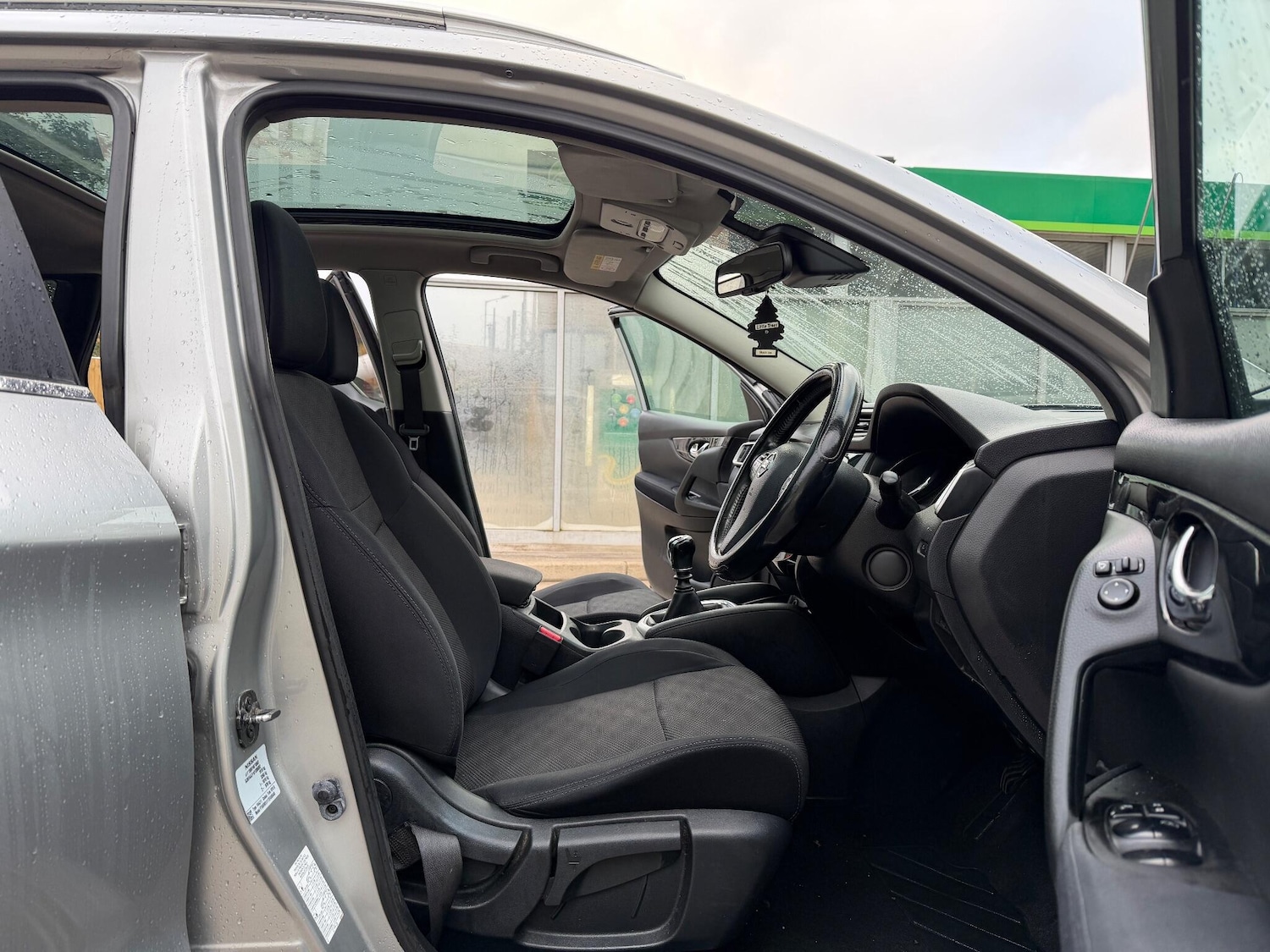 Used Nissan Qashqai 2015 for sale - 76214978: Photo 11