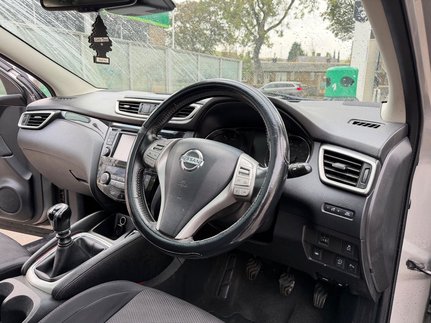 Used Nissan Qashqai 2015 for sale - 76214978: Photo 9