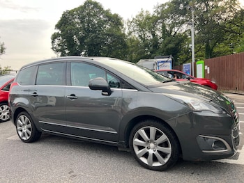 Used Peugeot 5008 2015 for sale - 75552139: Photo