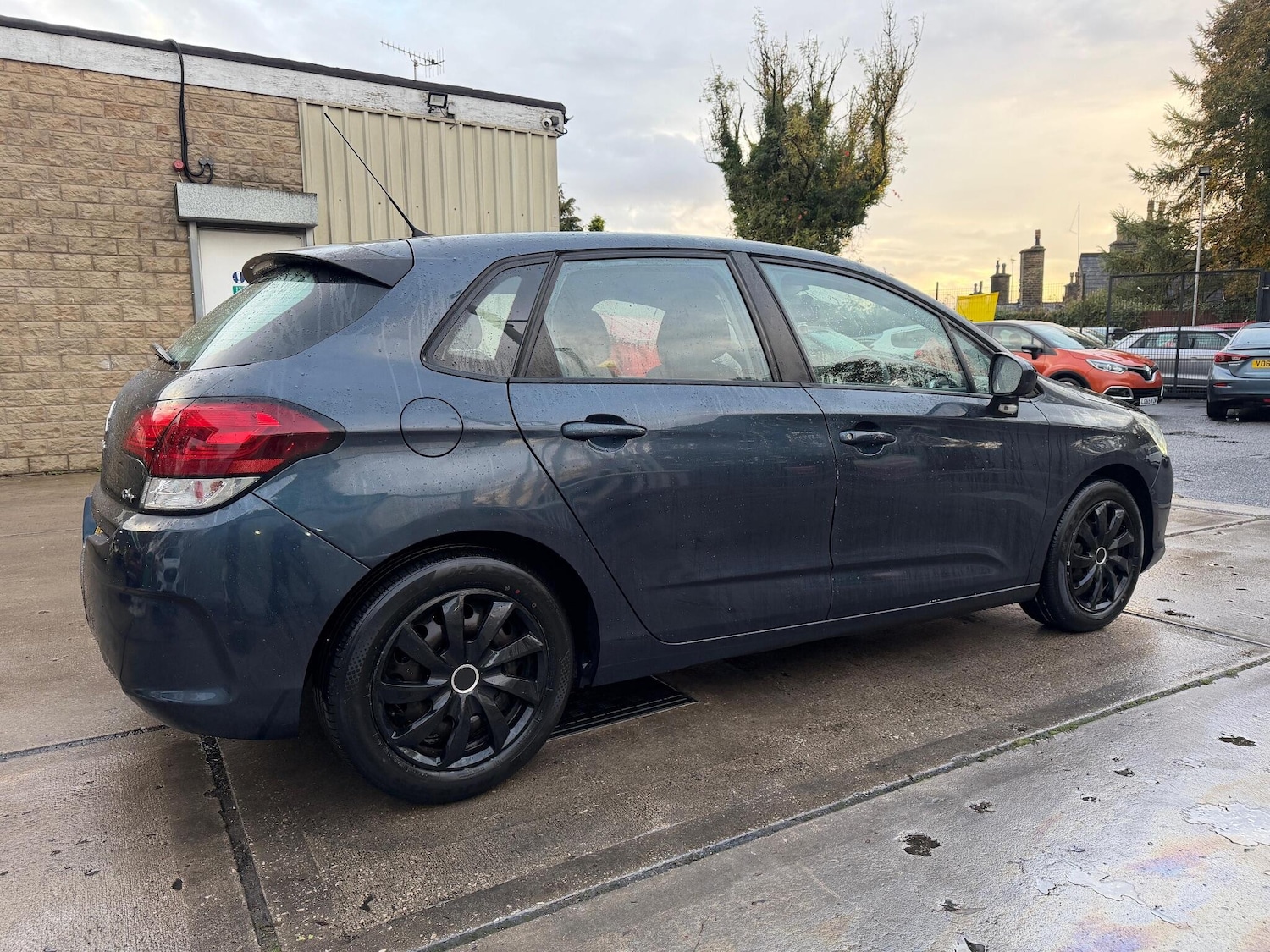 Used Citroen C4 2015 for sale - 76327130: Photo 5