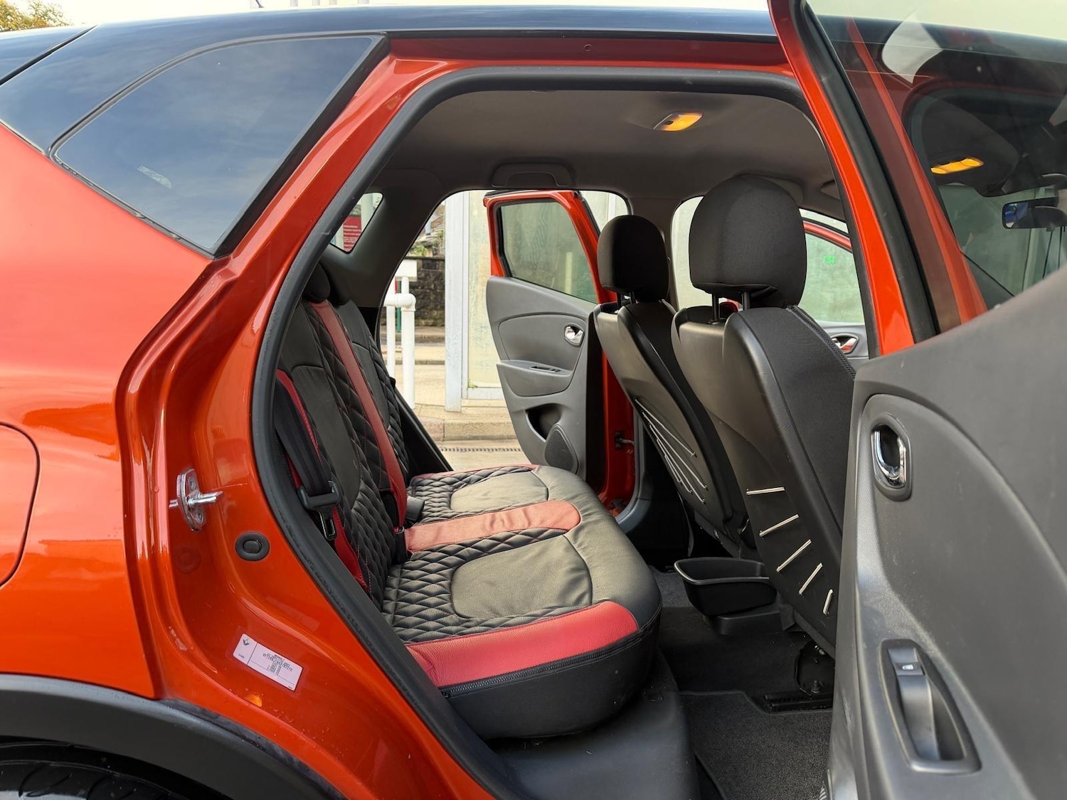 Used Renault Captur 2015 for sale - 76327330: Photo 15