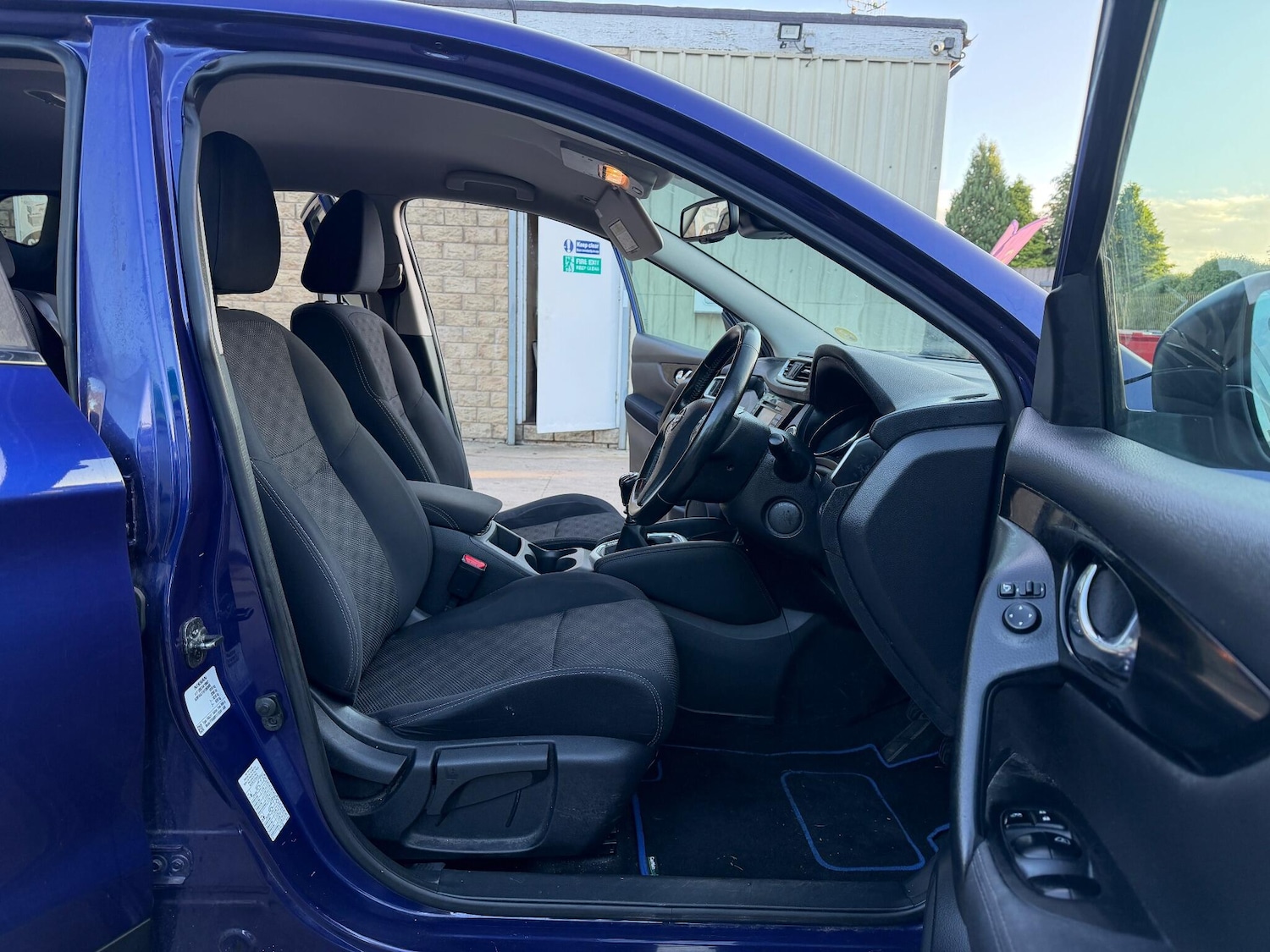 Used Nissan Qashqai 2015 for sale - 76214223: Photo 11