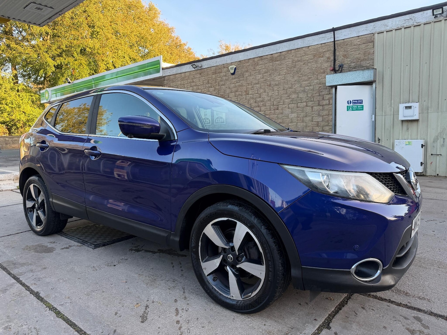 Used Nissan Qashqai 2015 for sale - 76214223: Photo 2
