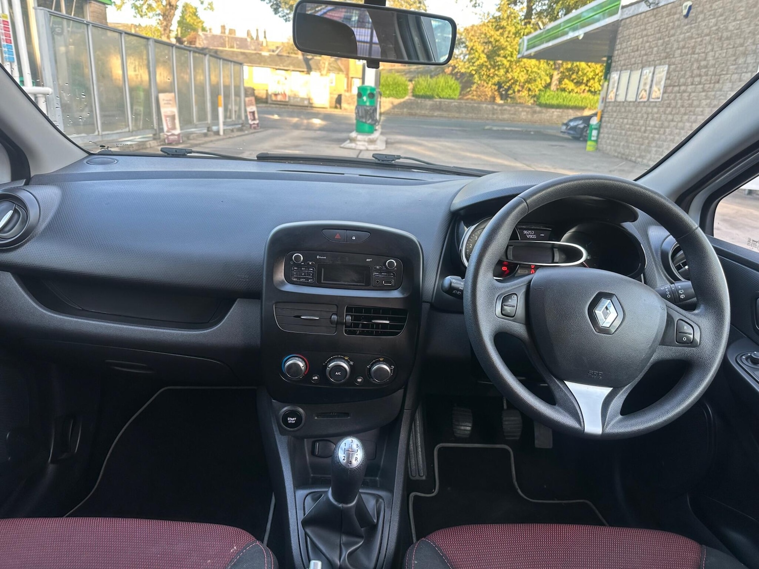 Used Renault Clio 2016 for sale - 76246973: Photo 17