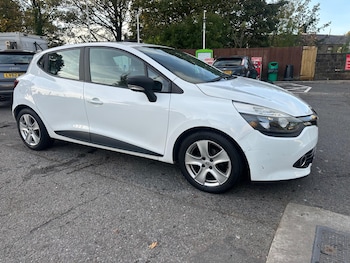 Used Renault Clio 2016 for sale - 76246973: Photo