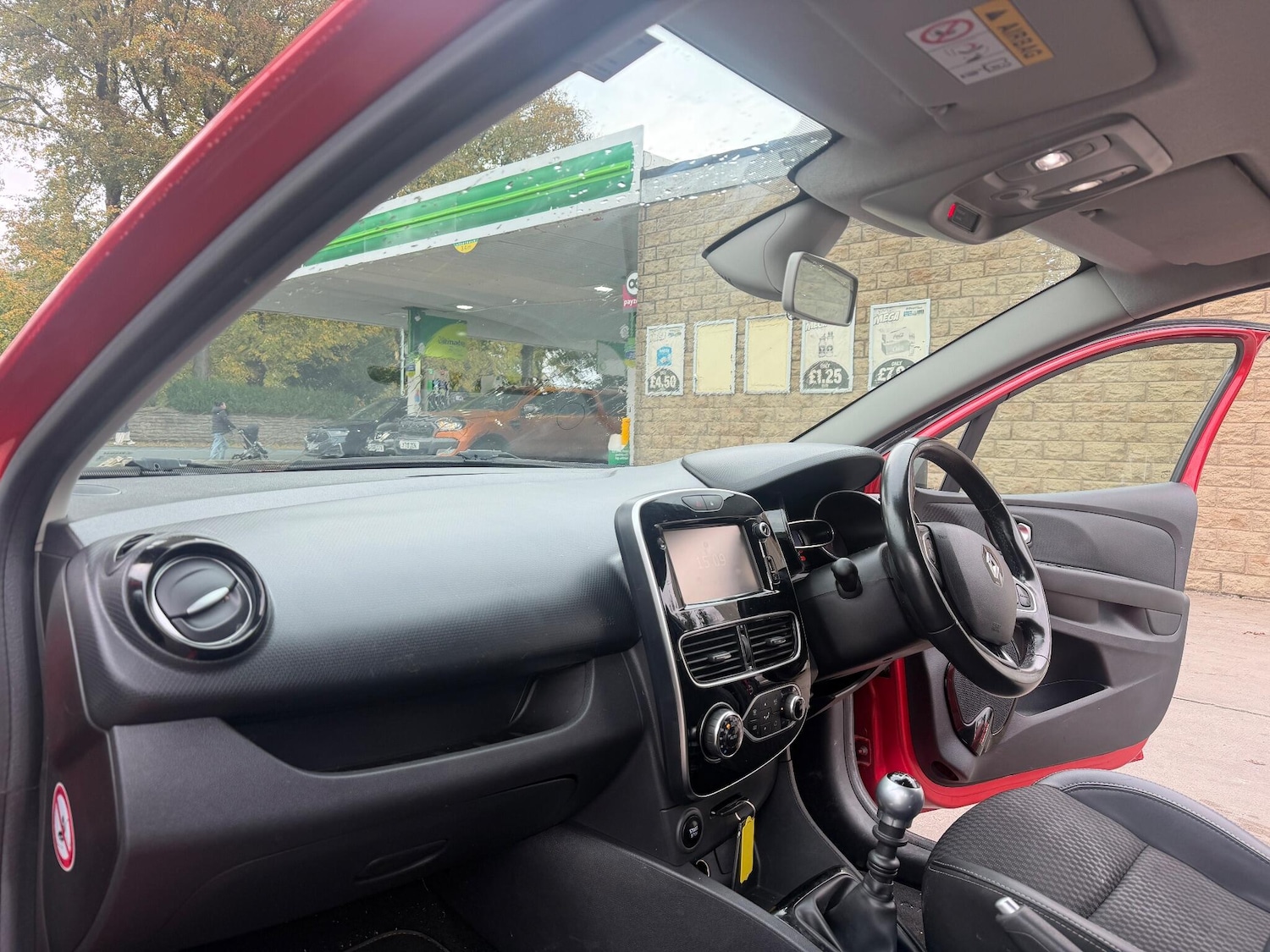Used Renault Clio 2017 for sale - 76295987: Photo 6