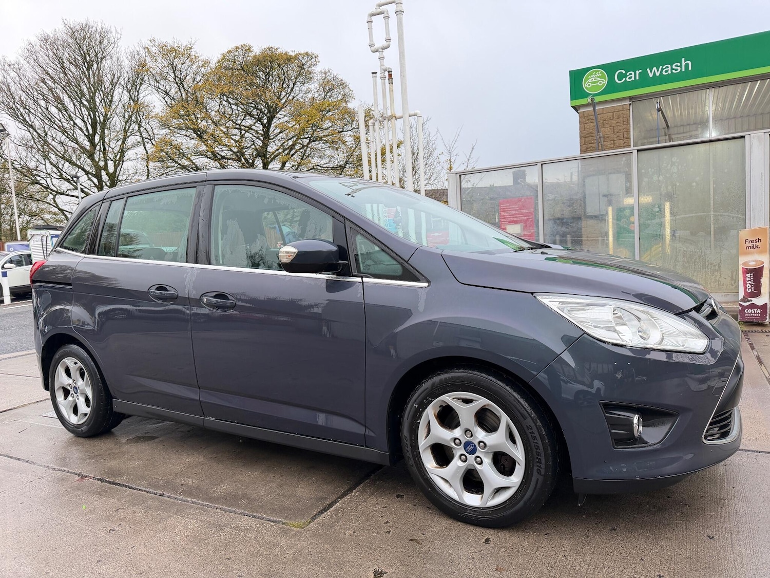 Used Ford Grand C-Max 2014 for sale - 76441200: Photo 2