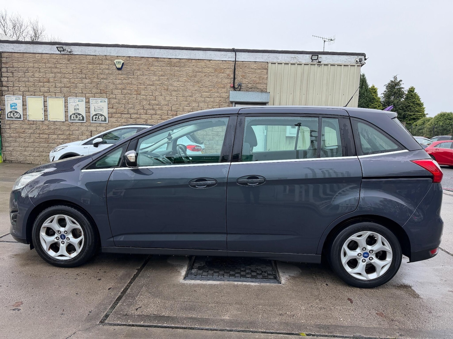 Used Ford Grand C-Max 2014 for sale - 76441200: Photo 7