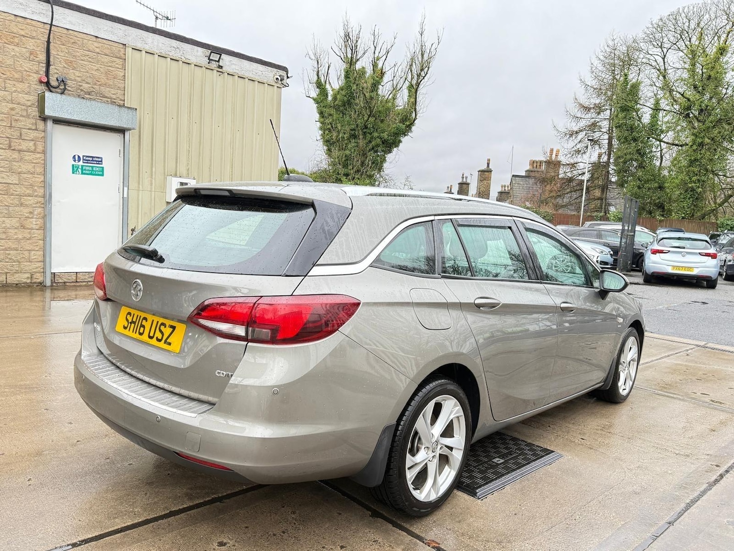 Used Vauxhall Astra 2016 for sale - 77279180: Photo 6