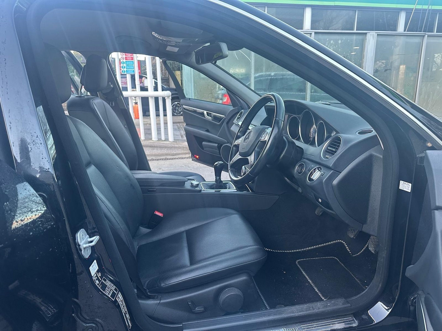 Used Mercedes-Benz C Class 2014 for sale - 76377555: Photo 13