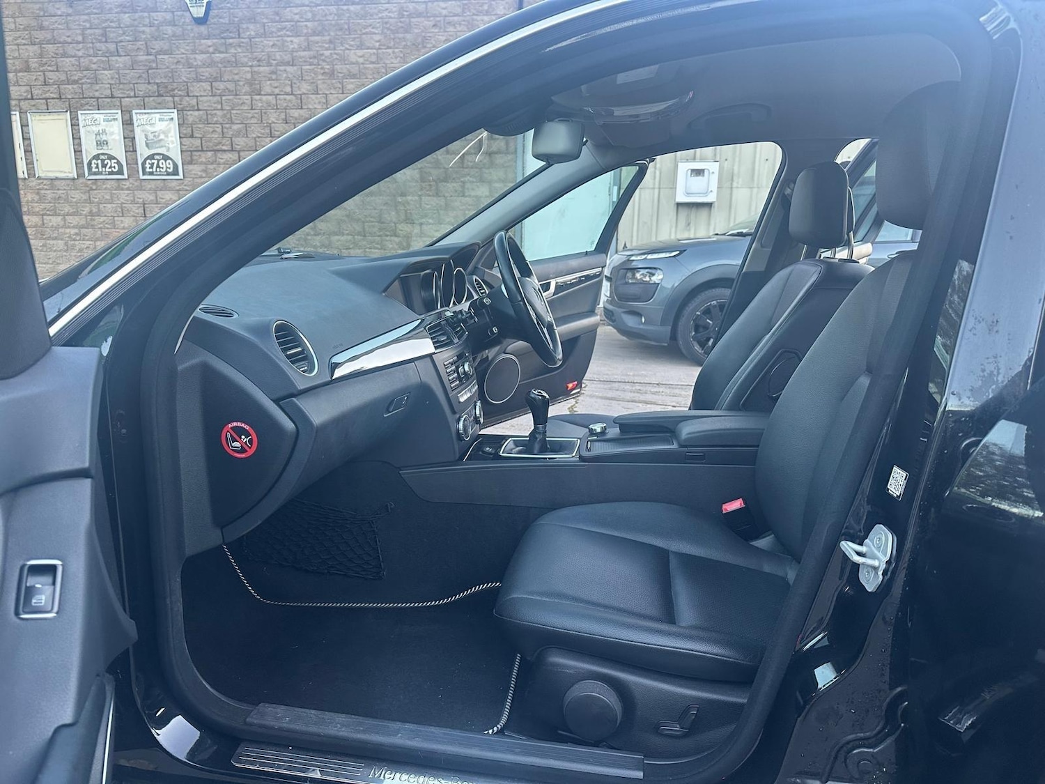 Used Mercedes-Benz C Class 2014 for sale - 76377555: Photo 16