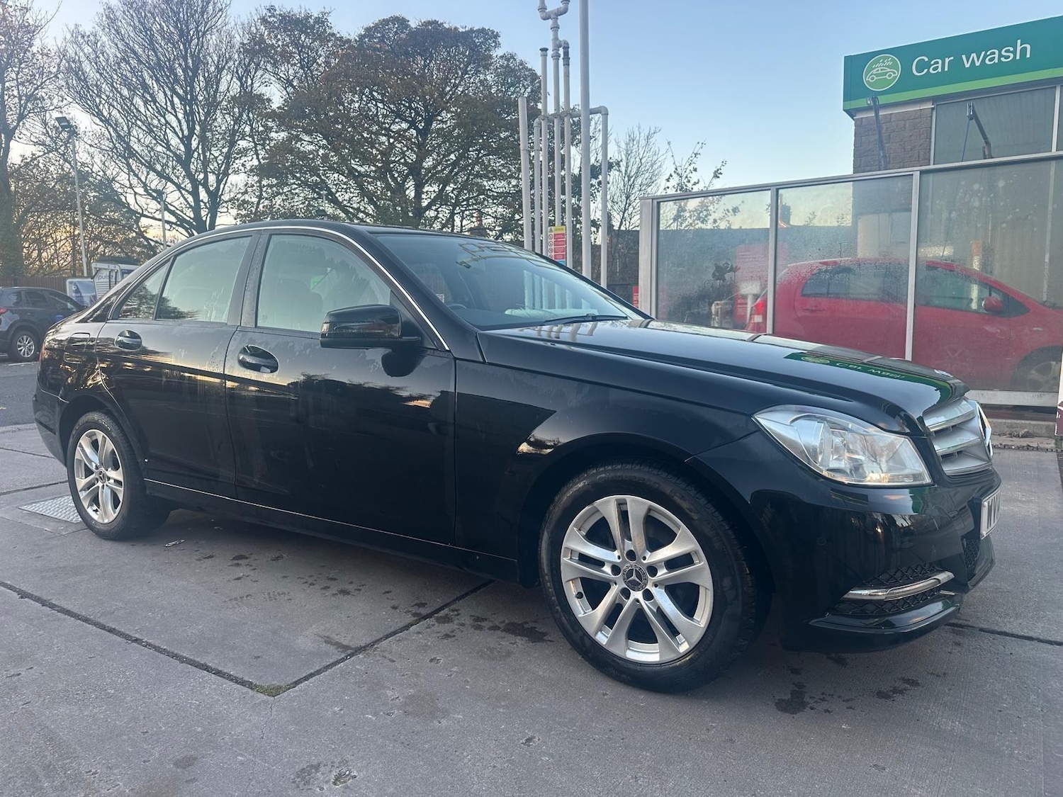 Used Mercedes-Benz C Class 2014 for sale - 76377555: Photo 3