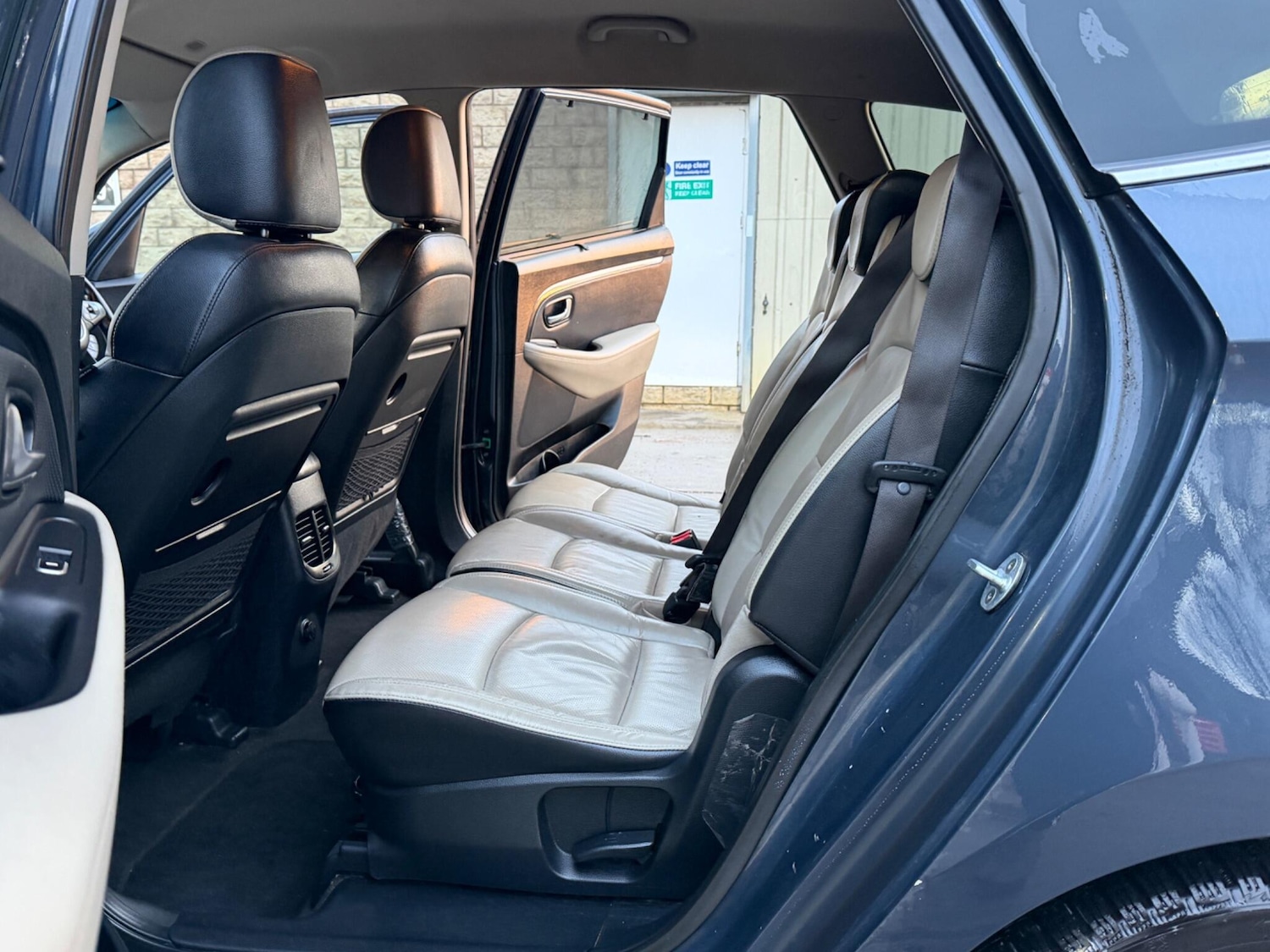 Used Kia Carens 2016 for sale - 76899285: Photo 14