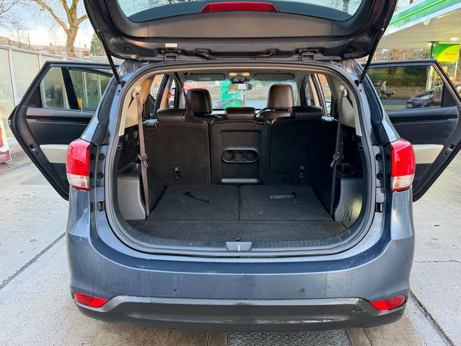 Used Kia Carens 2016 for sale - 76899285: Photo 17