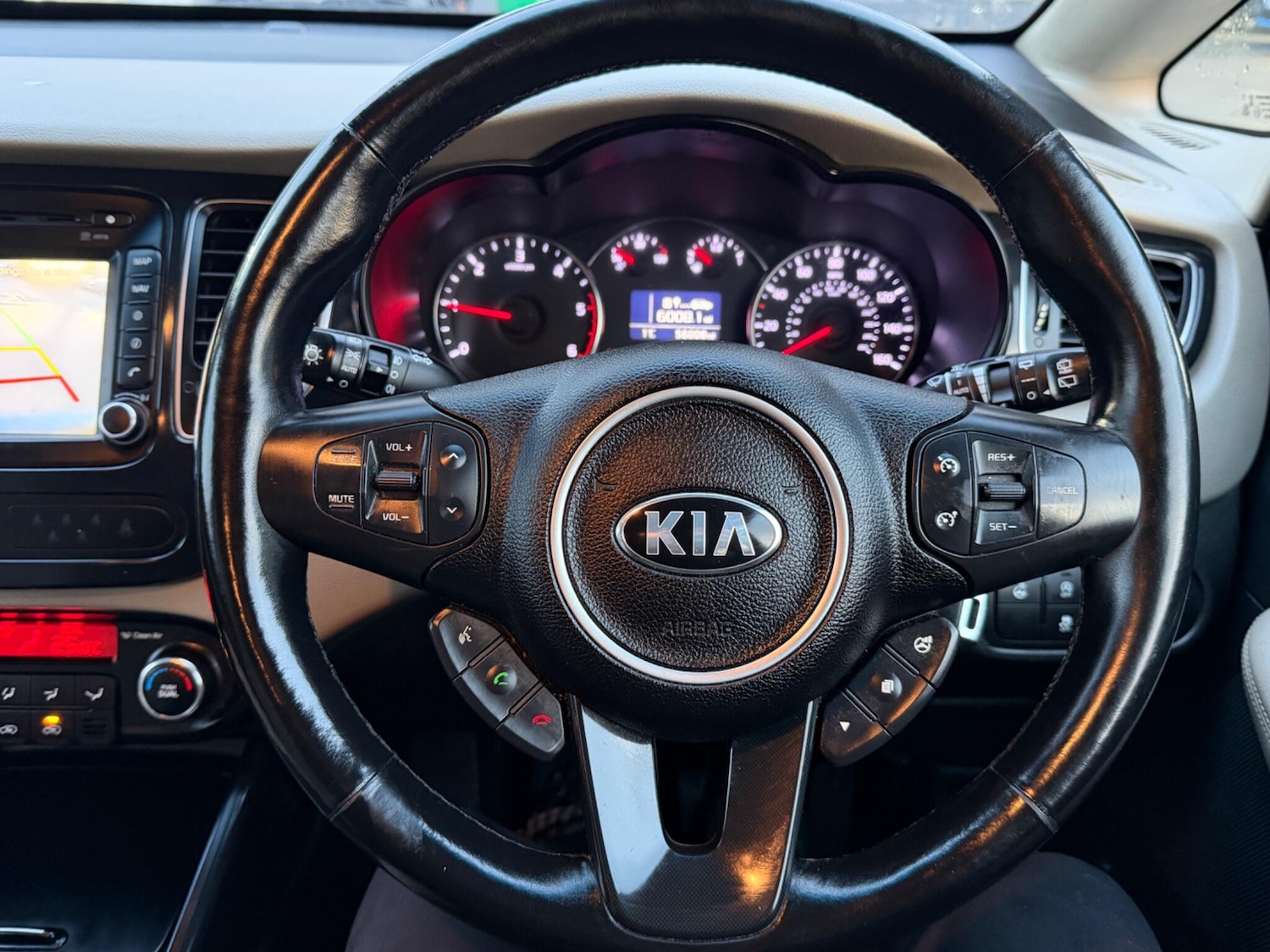 Used Kia Carens 2016 for sale - 76899285: Photo 20