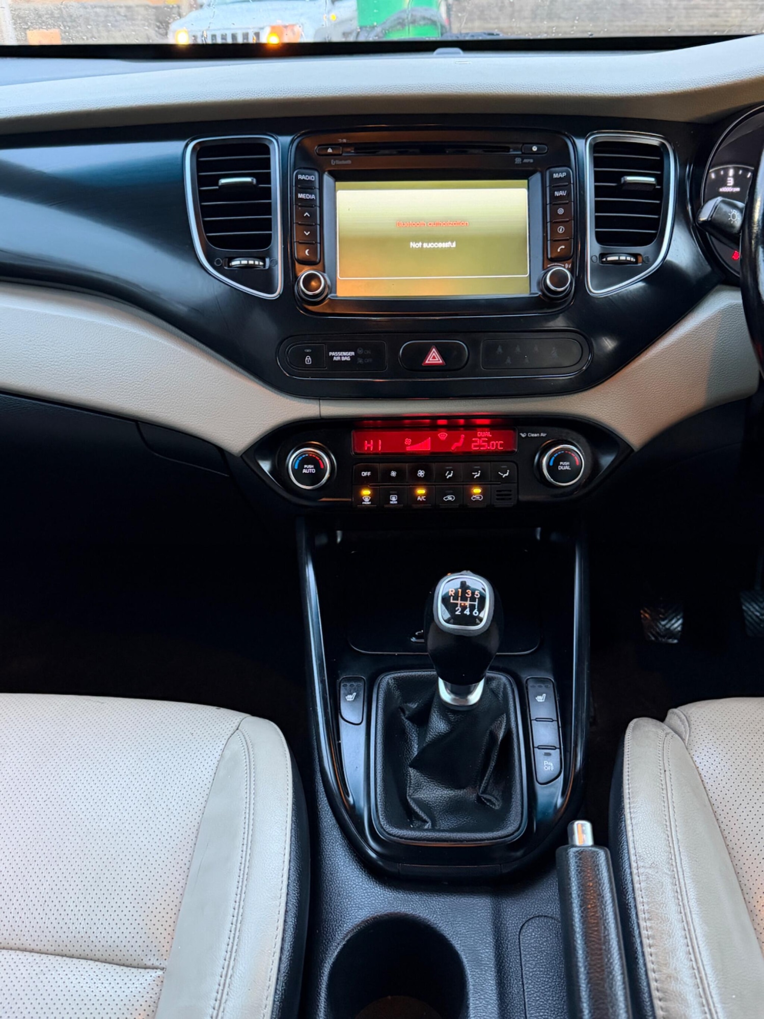 Used Kia Carens 2016 for sale - 76899285: Photo 24