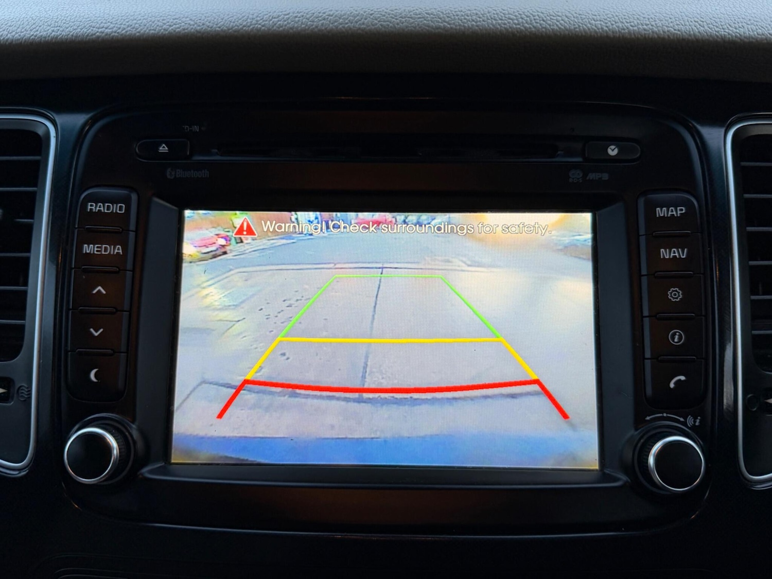 Used Kia Carens 2016 for sale - 76899285: Photo 25