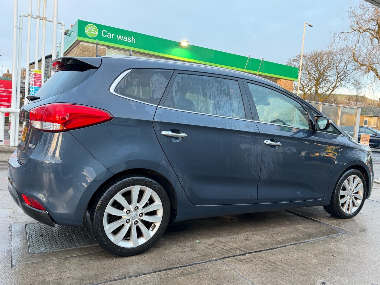 Used Kia Carens 2016 for sale - 76899285: Photo 5