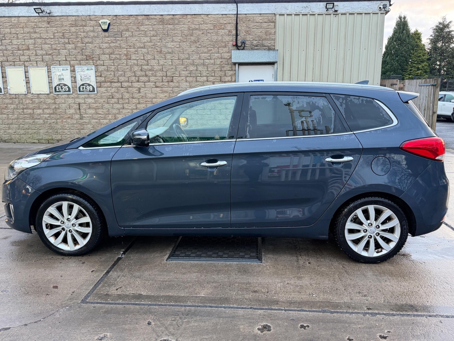 Used Kia Carens 2016 for sale - 76899285: Photo 7