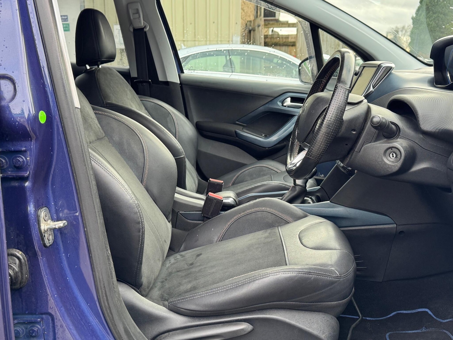 Used Peugeot 2008 2015 for sale - 76527963: Photo 12