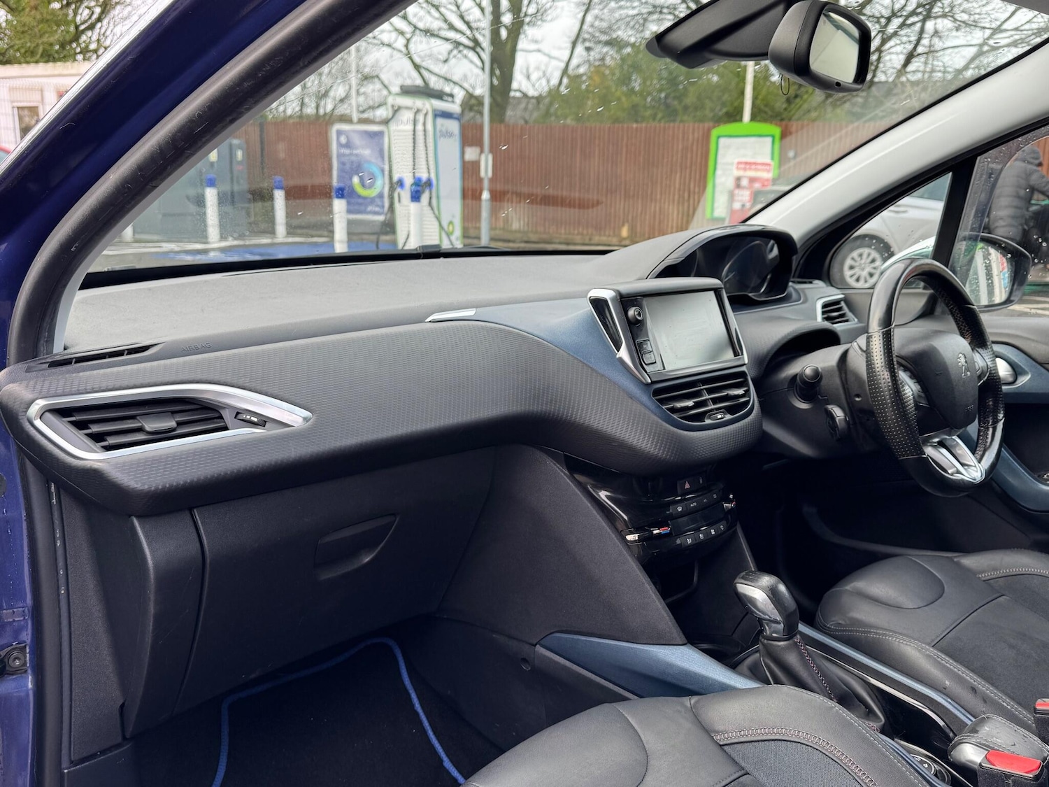 Used Peugeot 2008 2015 for sale - 76527963: Photo 14