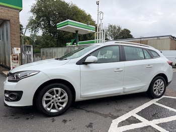 Used Renault Megane 2015 for sale - 76152793: Photo