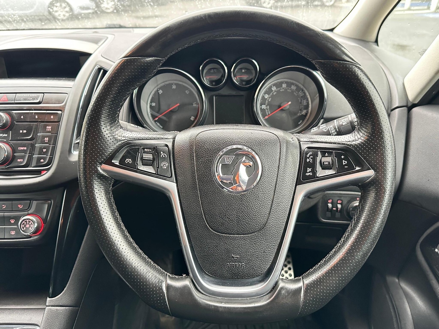 Used Vauxhall Zafira 2015 for sale - 77253636: Photo 14