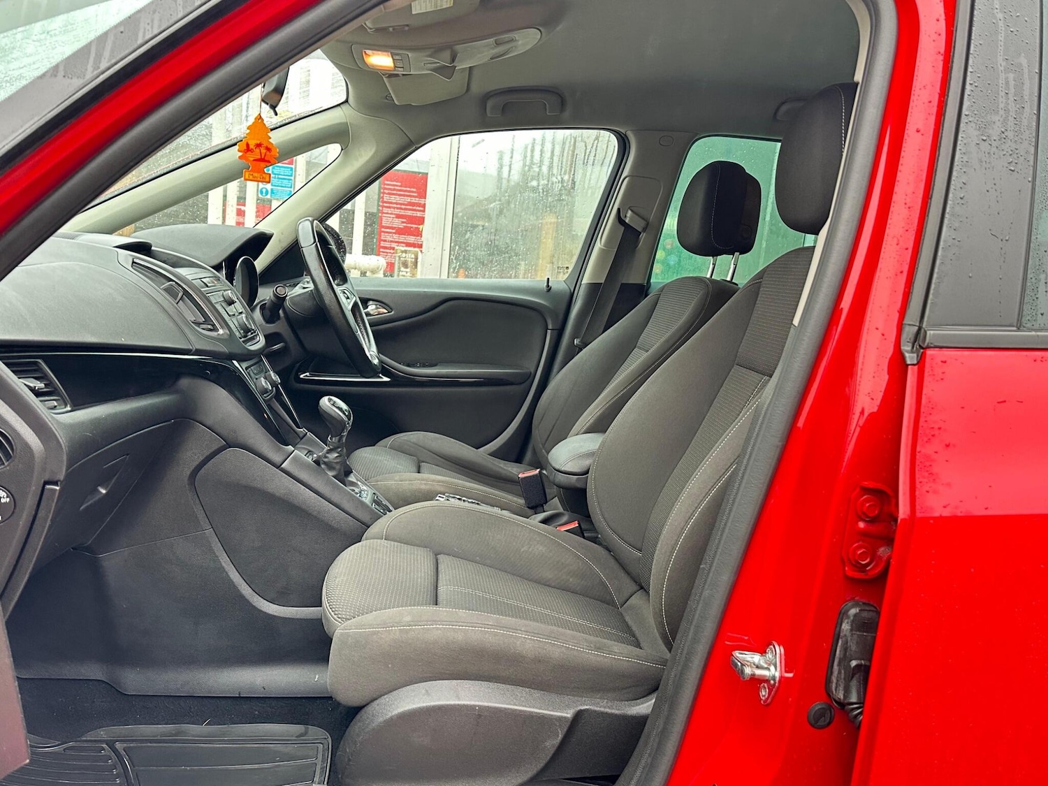 Used Vauxhall Zafira 2015 for sale - 77253636: Photo 9