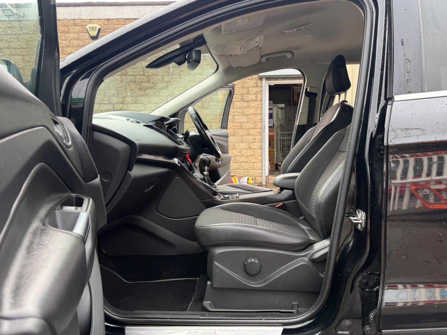 Used Ford Kuga 2017 for sale - 77376817: Photo 8