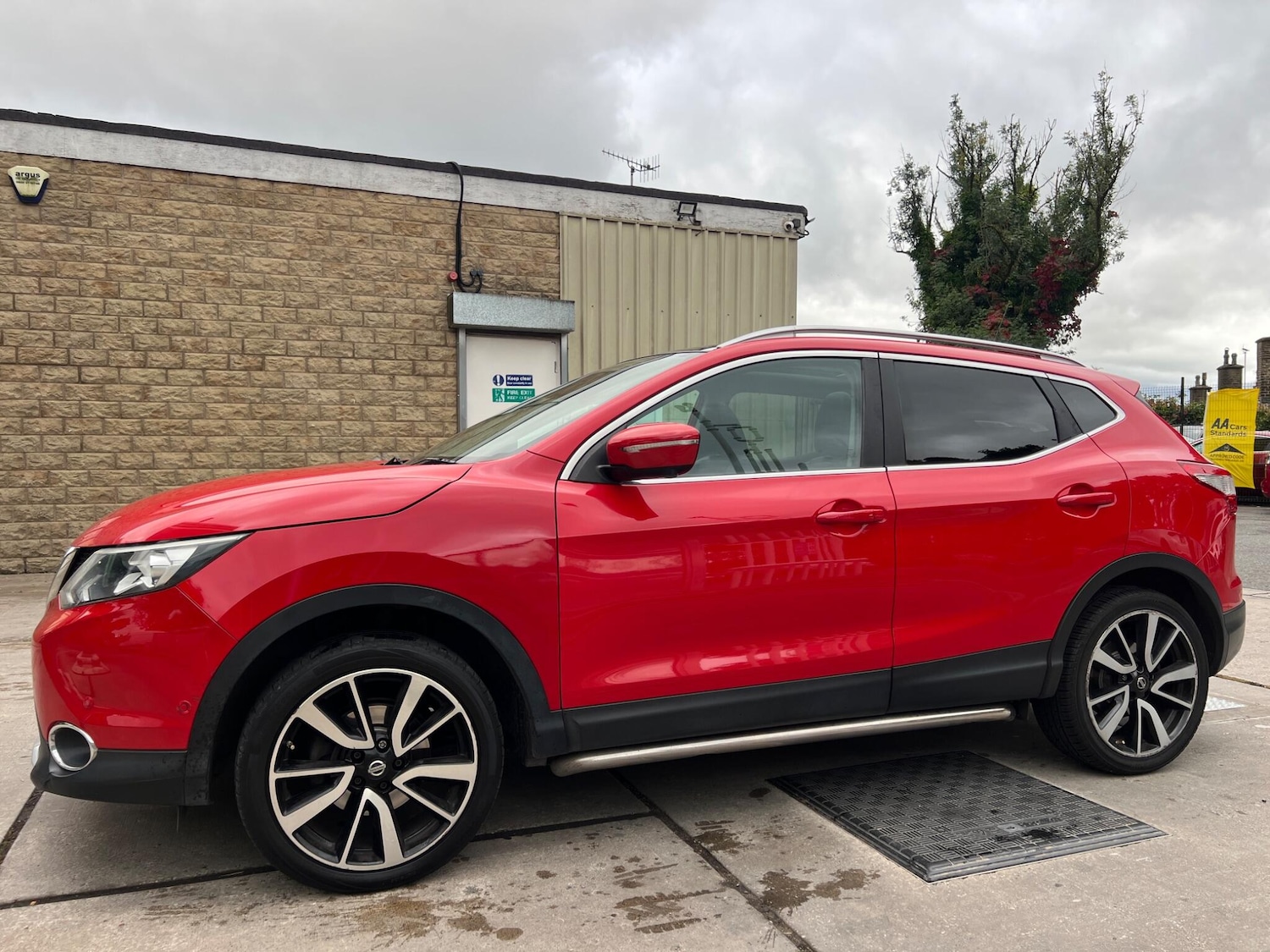 Used Nissan Qashqai 2014 for sale - 75978857: Photo 3