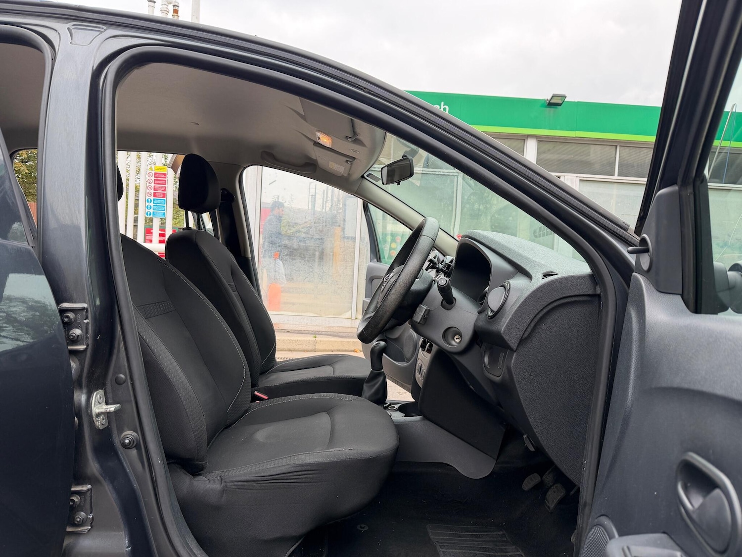 Used Dacia Sandero 2017 for sale - 76269942: Photo 11