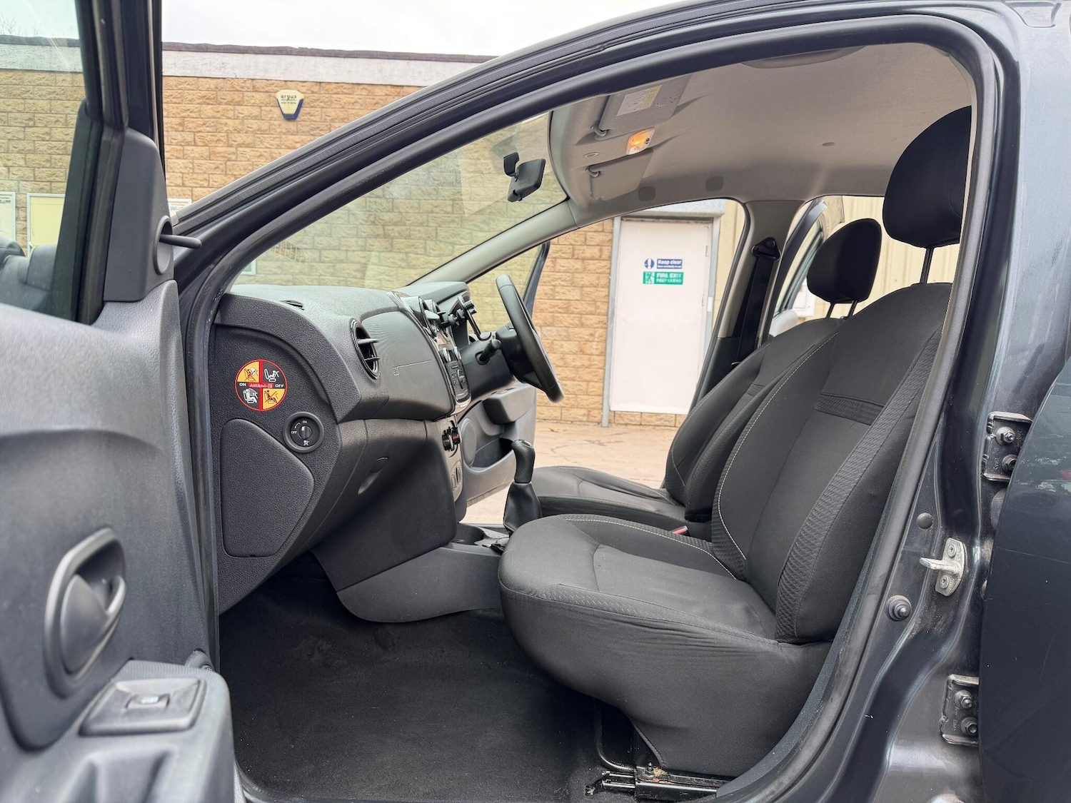 Used Dacia Sandero 2017 for sale - 76269942: Photo 12