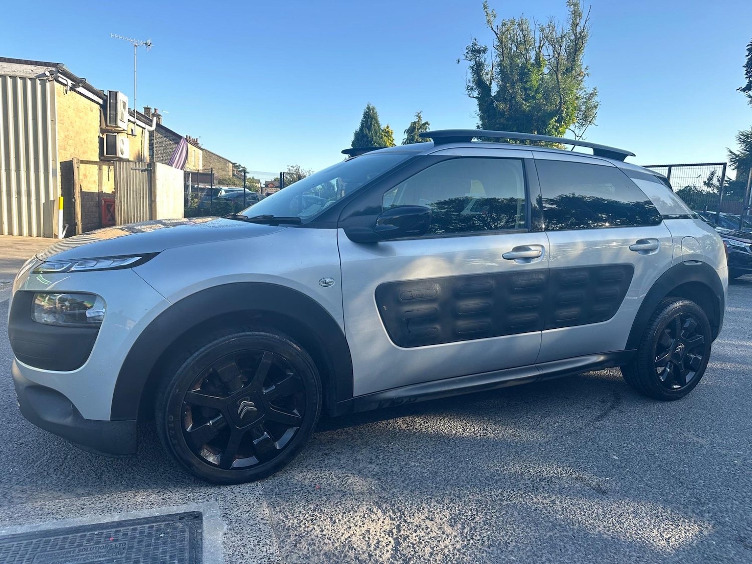 Used Citroen C4 Cactus 2015 for sale - 76499925: Photo 2