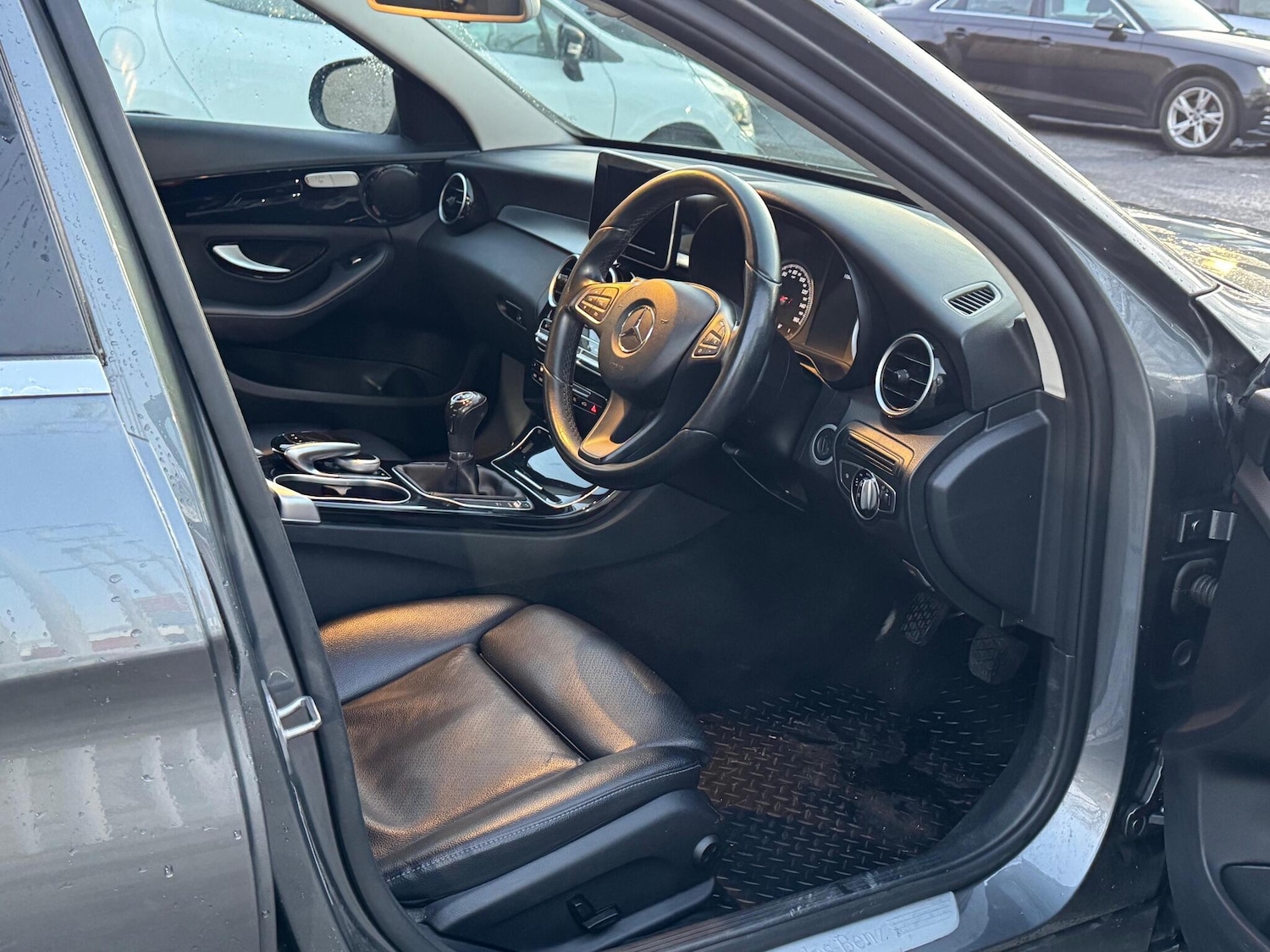 Used Mercedes-Benz C Class 2016 for sale - 76633530: Photo 14