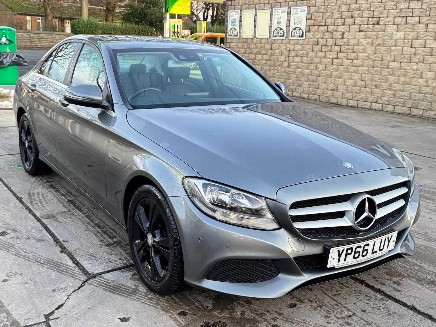 Used Mercedes-Benz C Class 2016 for sale - 76633530: Photo 3