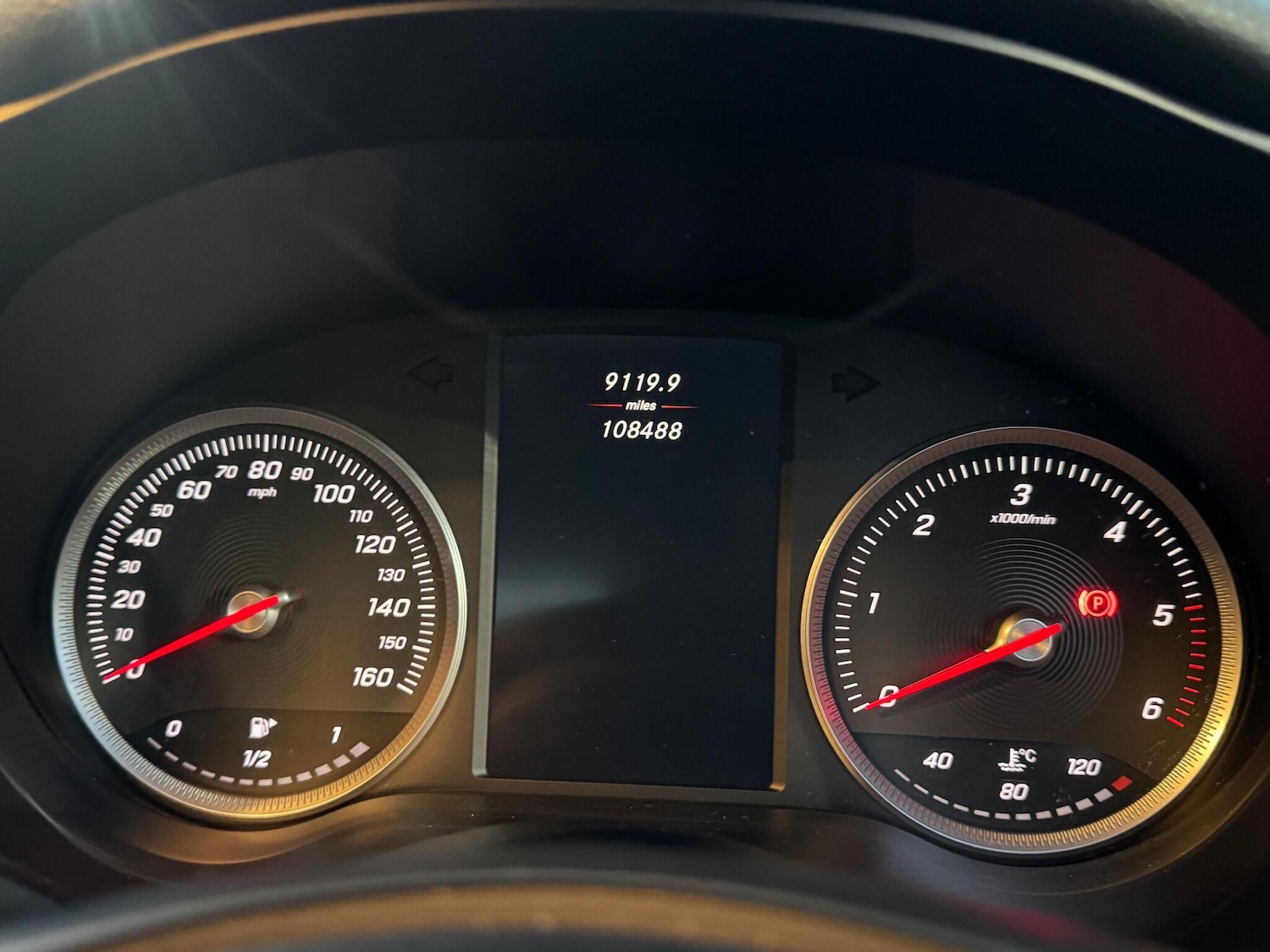 Used Mercedes-Benz C Class 2016 for sale - 76633530: Photo 34