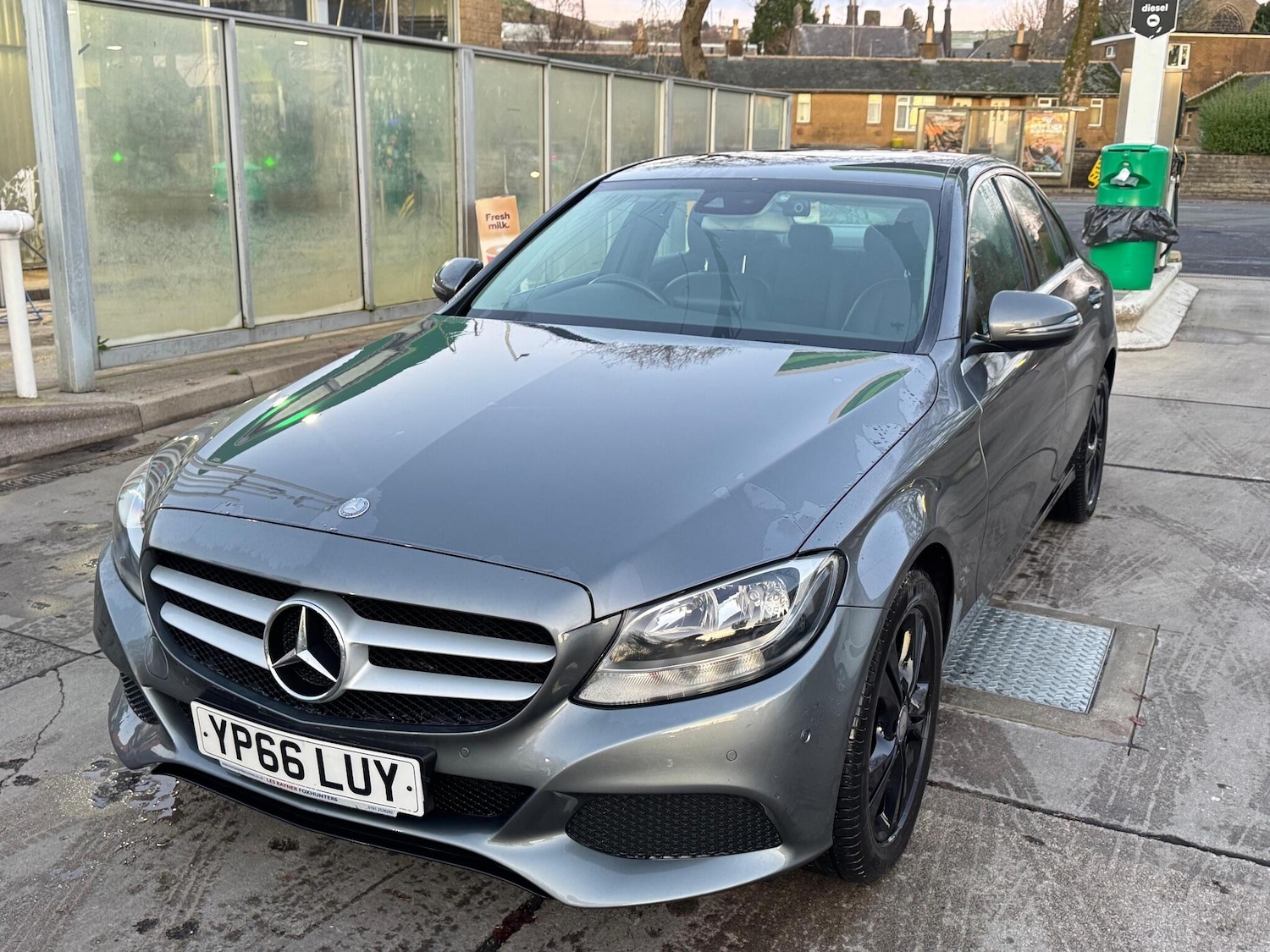 Used Mercedes-Benz C Class 2016 for sale - 76633530: Photo 4