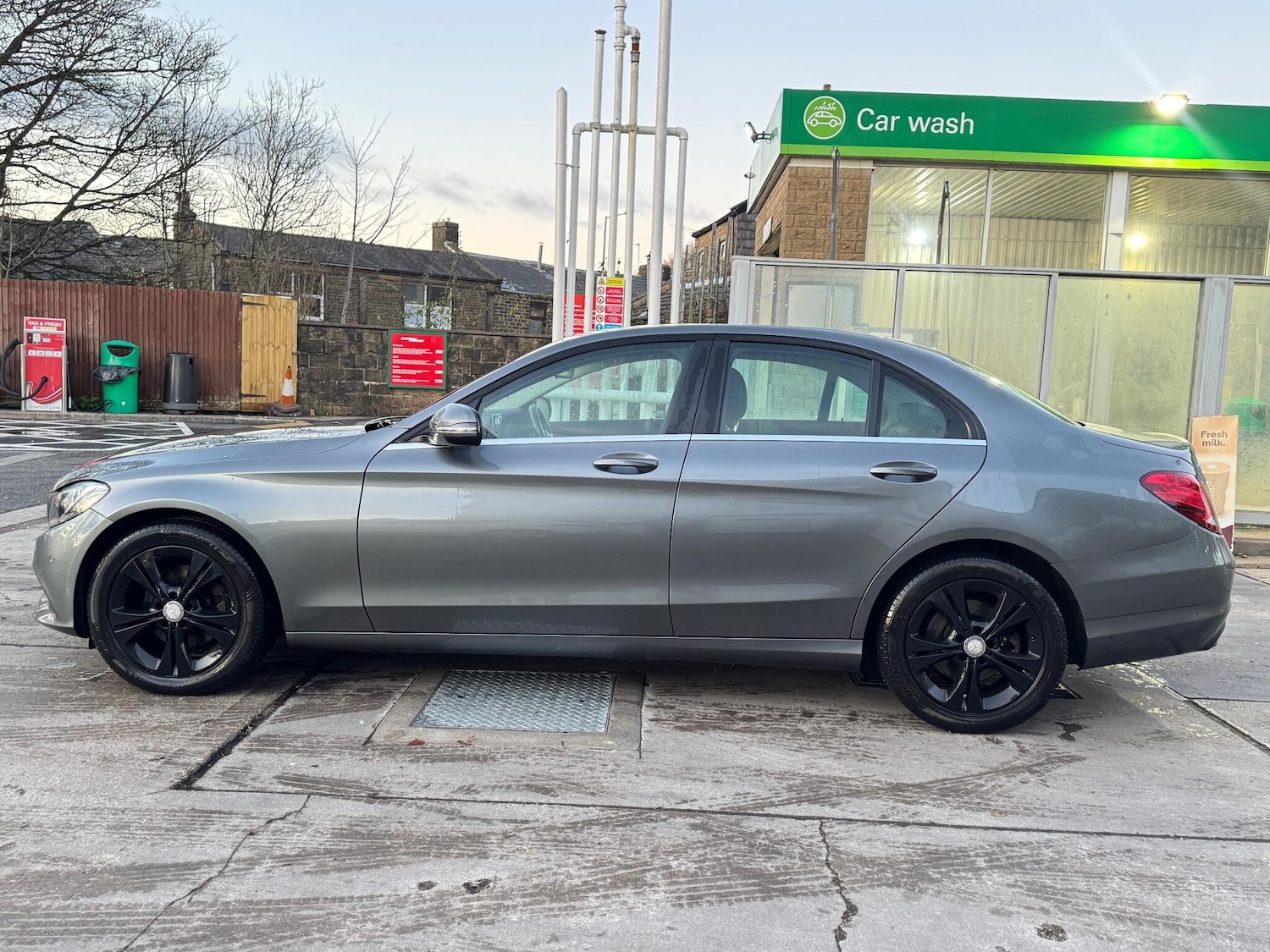 Used Mercedes-Benz C Class 2016 for sale - 76633530: Photo 9