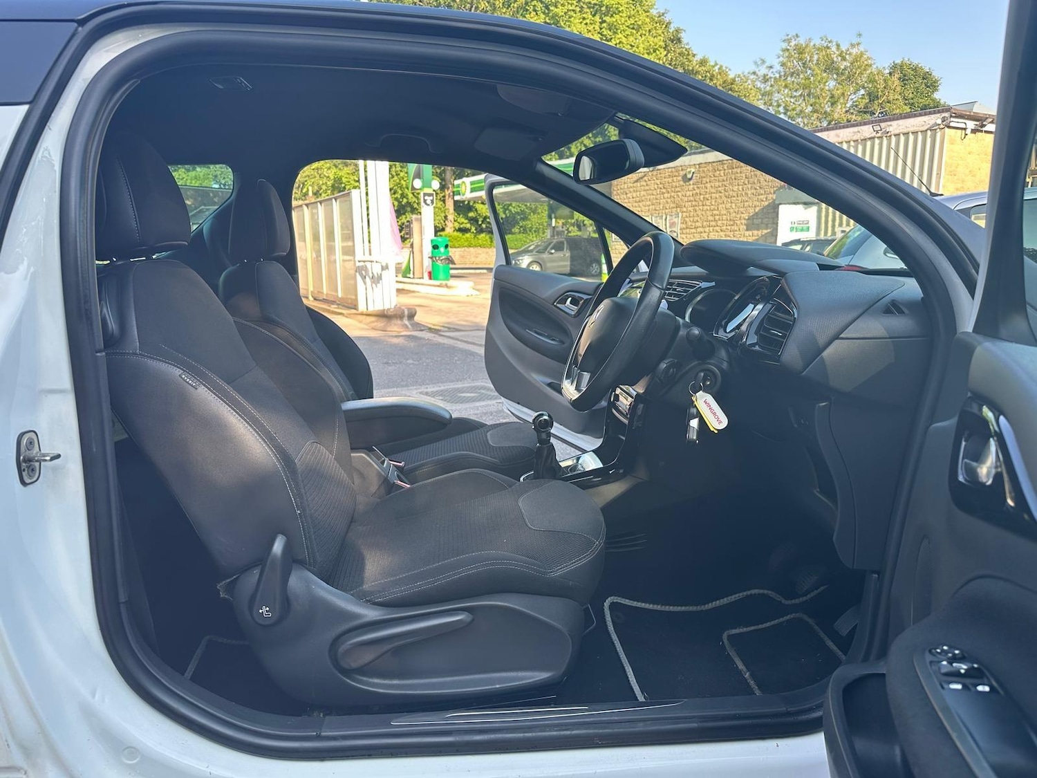 Used Citroen DS3 2013 for sale - 76990232: Photo 13