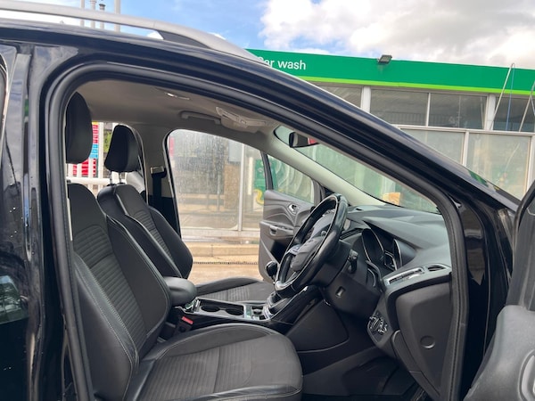 Used Ford Kuga 2017 for sale - 75540079: Photo 11