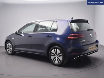Used Volkswagen Golf 2019 for sale - 76546553: Photo