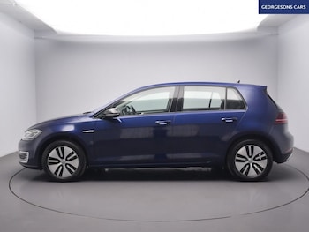 Used Volkswagen Golf 2019 for sale - 76546553: Photo