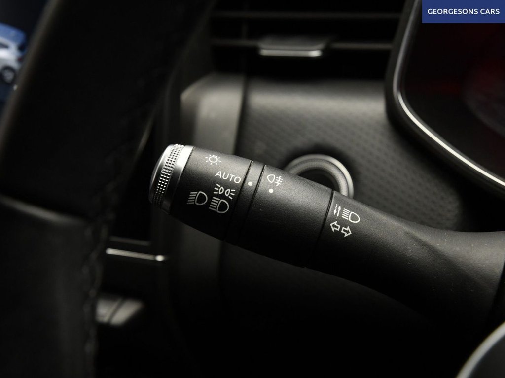 Used Renault Clio 2020 for sale - 77905135: Photo 28