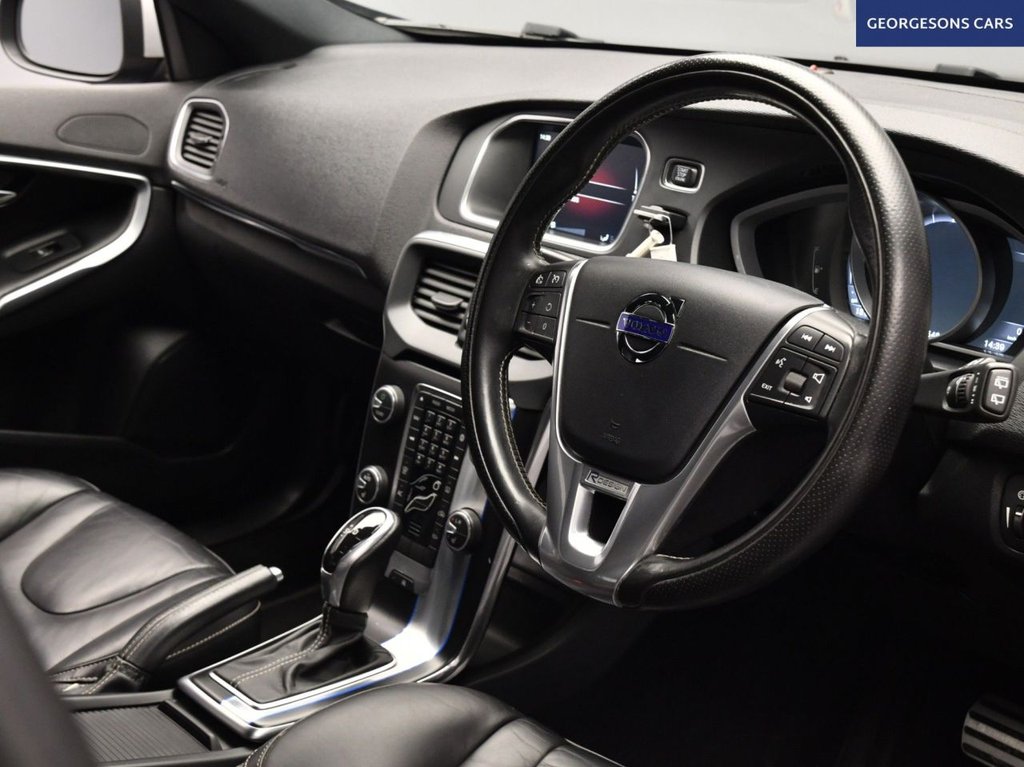 Used Volvo V40 2015 for sale - 78153720: Photo 11